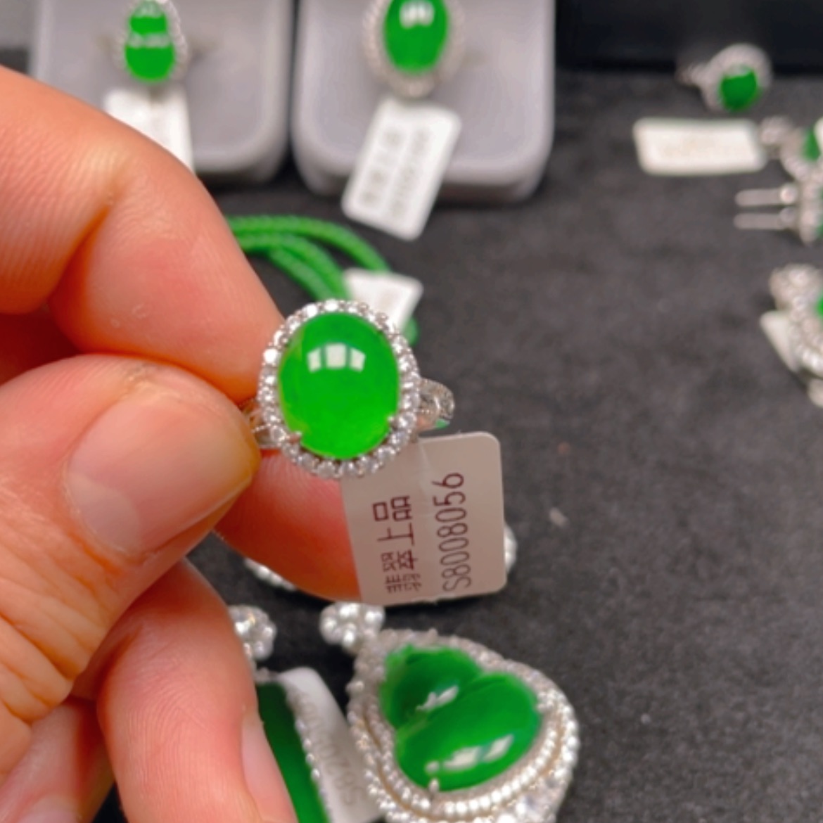 【闪购商品】翡翠颈饰银S925镶嵌戒指