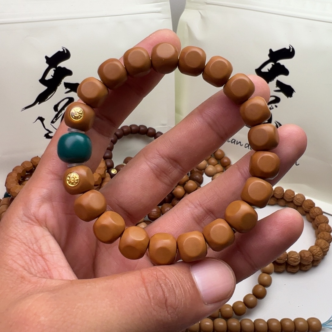吊坠猴头核桃微瑕大面六方➕双标➕琉璃