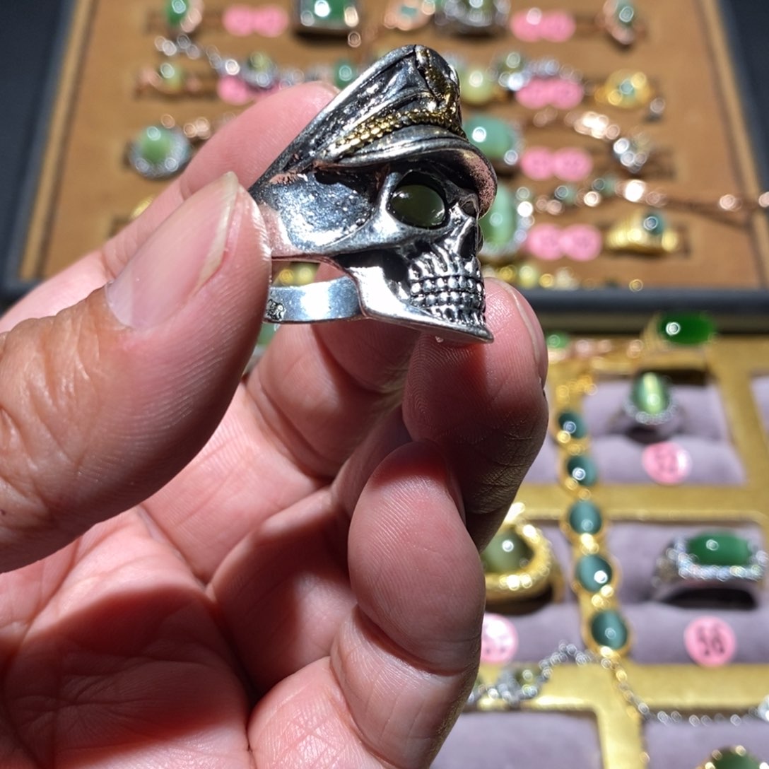 和田玉（碧玉）戒指未镶嵌马*?