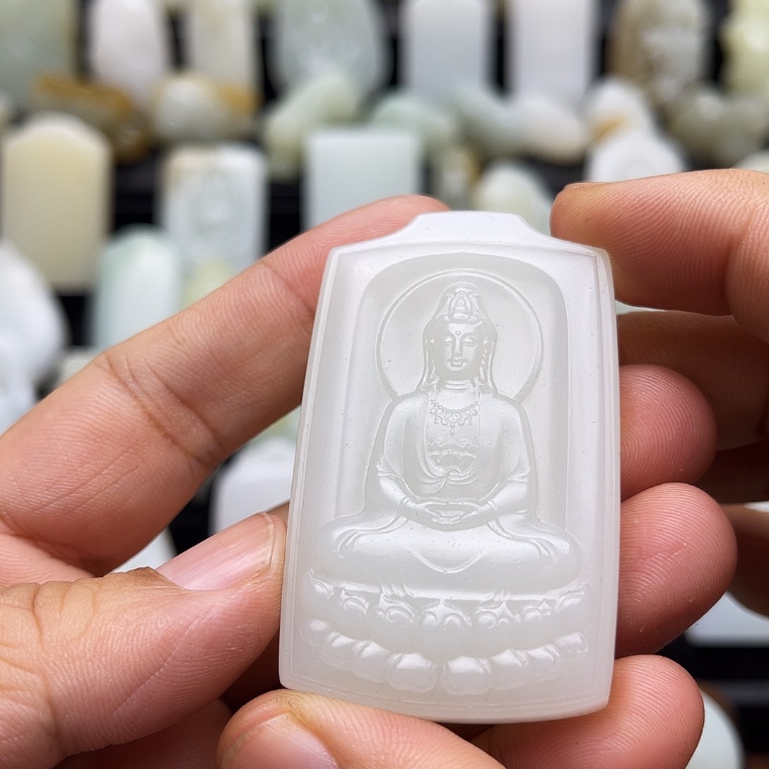 和田玉颈饰未镶嵌