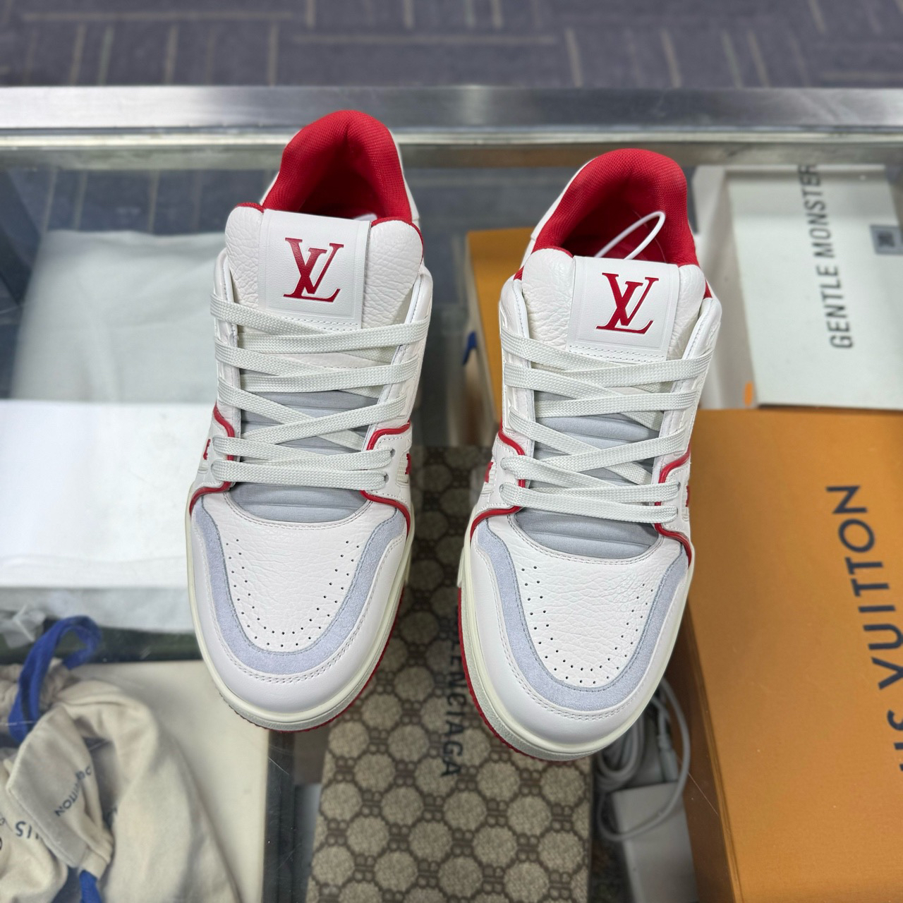 全新未使用 LouisVuitton/路易威登 TRAINER原盒尺码/UK3 YH18591