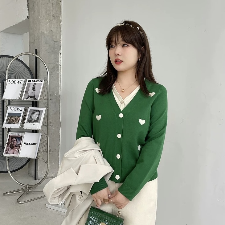 采多宝大码女装秋季V领爱心提花毛织毛衣外套 BDMY153