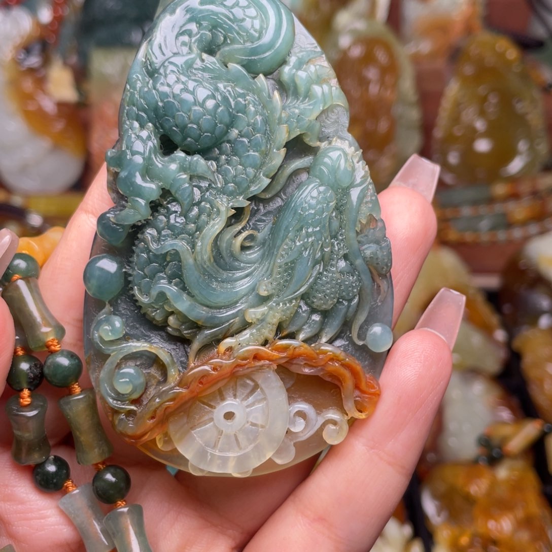 蛇纹石玉未镶嵌颈饰留