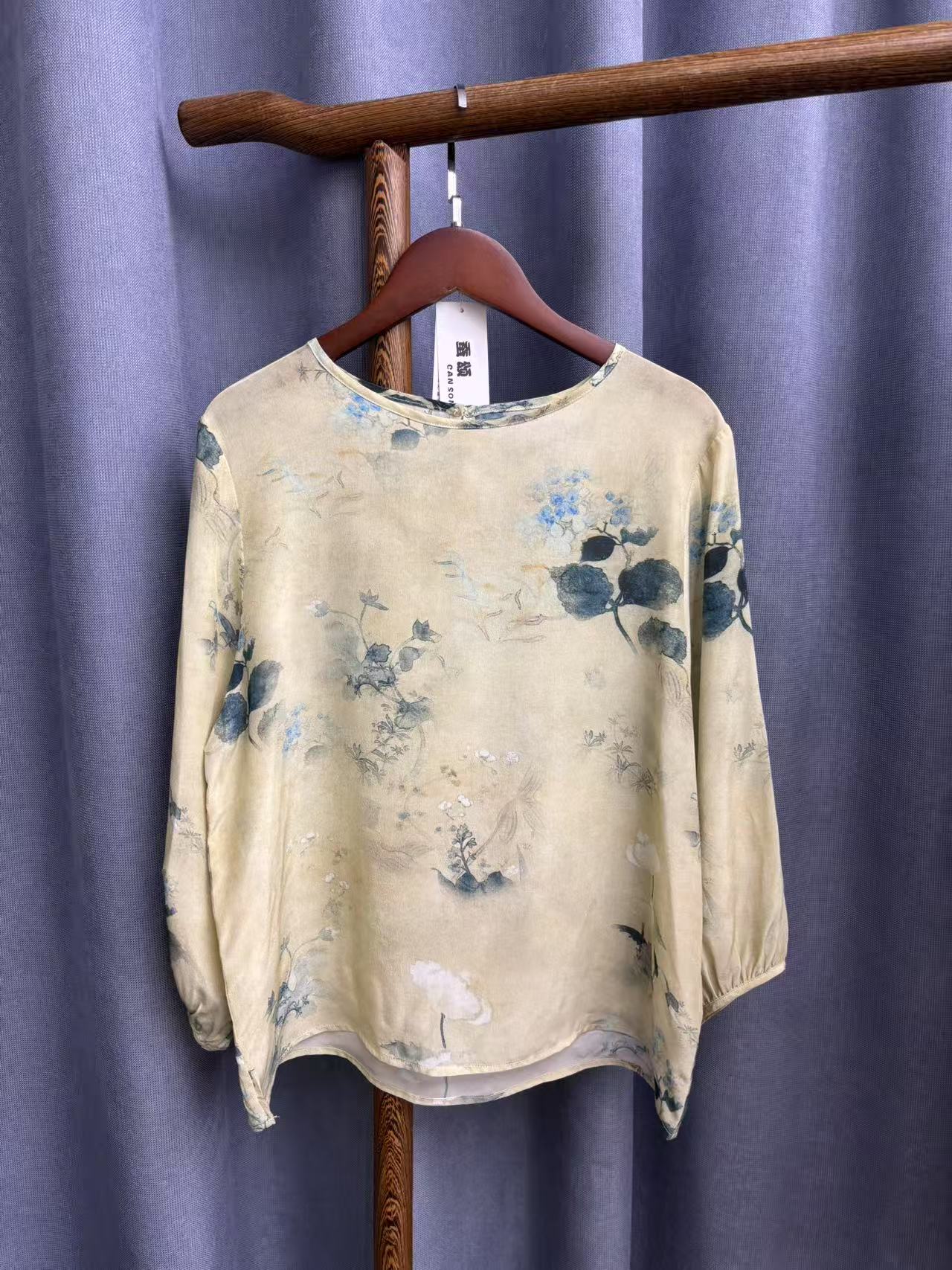 2025夏季新款休闲时尚圆领桑蚕丝双绉印花七分袖上衣女A078