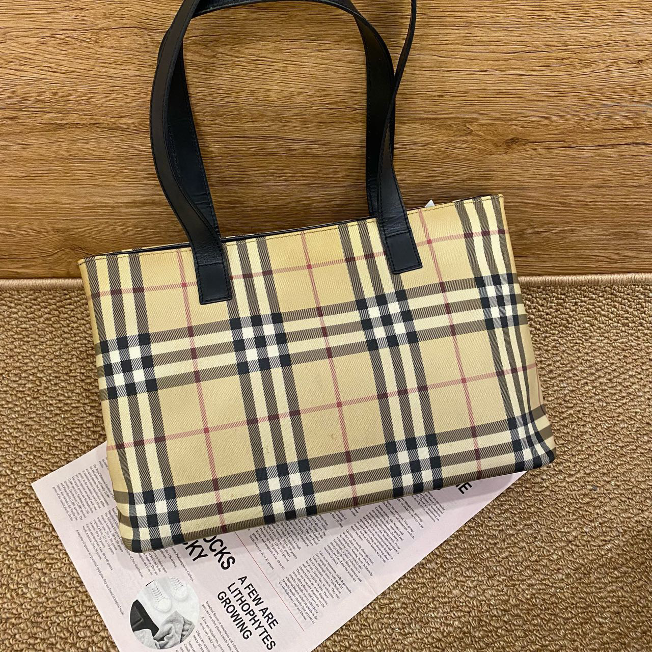 95新 BURBERRY/博柏利 经典中古格子tote包