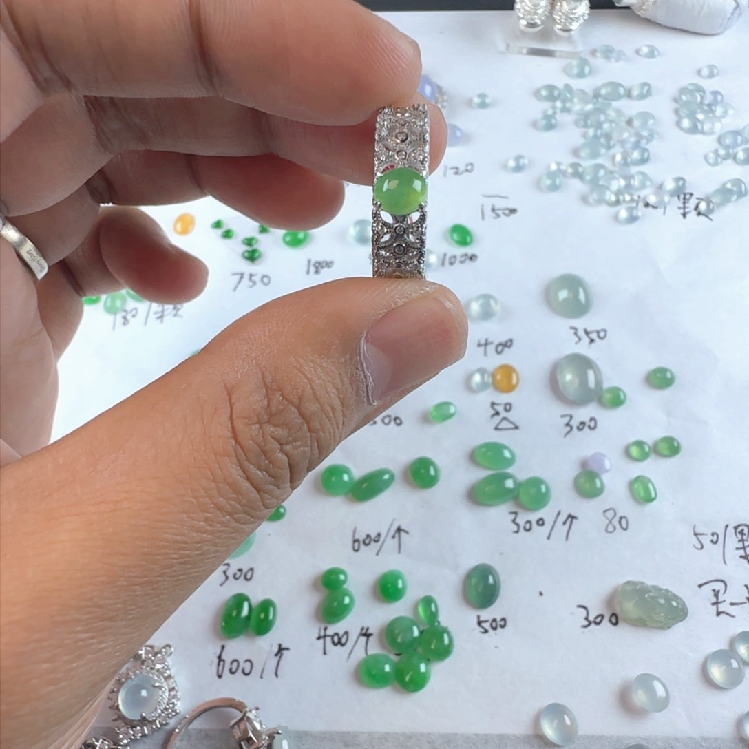 翡翠戒指银S925镶嵌缅甸天然翡翠