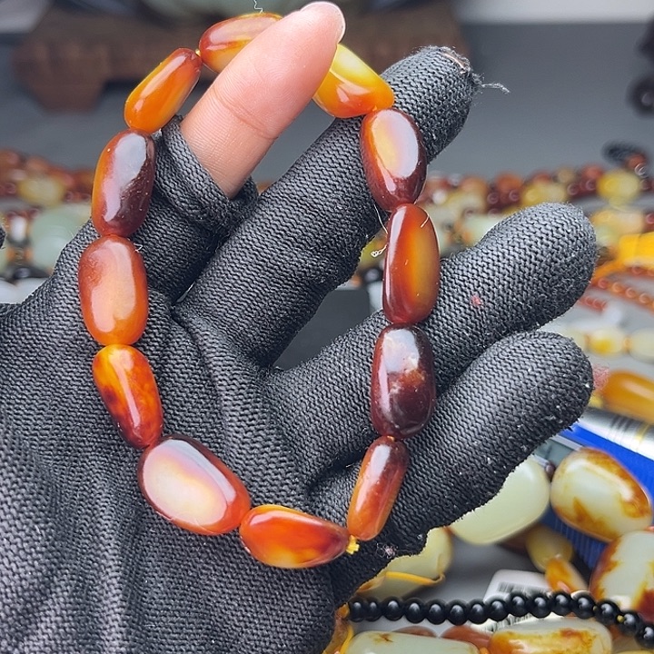 惠***锅和田玉（糖玉）未镶嵌手链