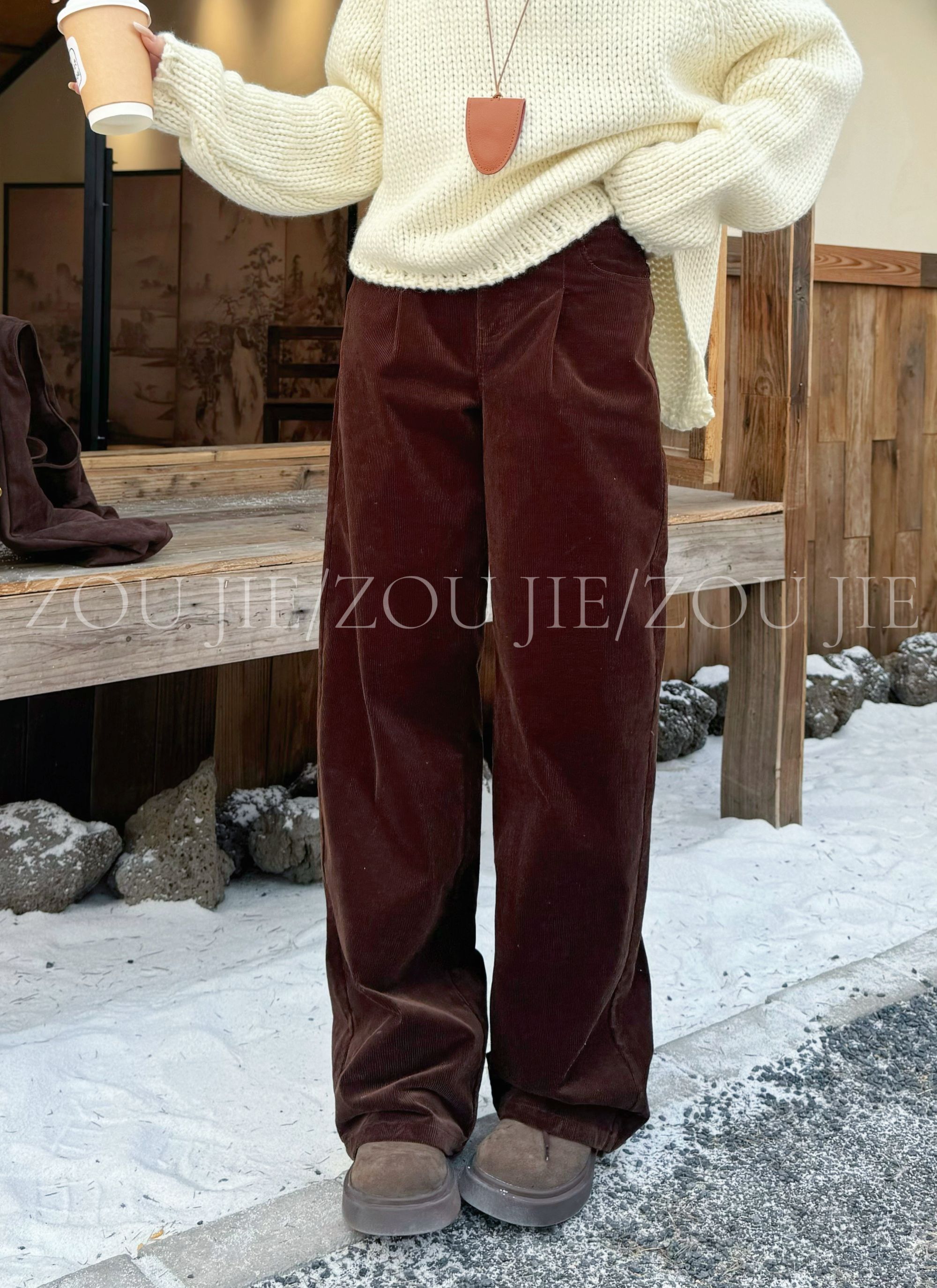 XiANJiE 2025秋冬灯芯绒休闲裤女复古阔腿裤拖地长裤宽松直筒裤子