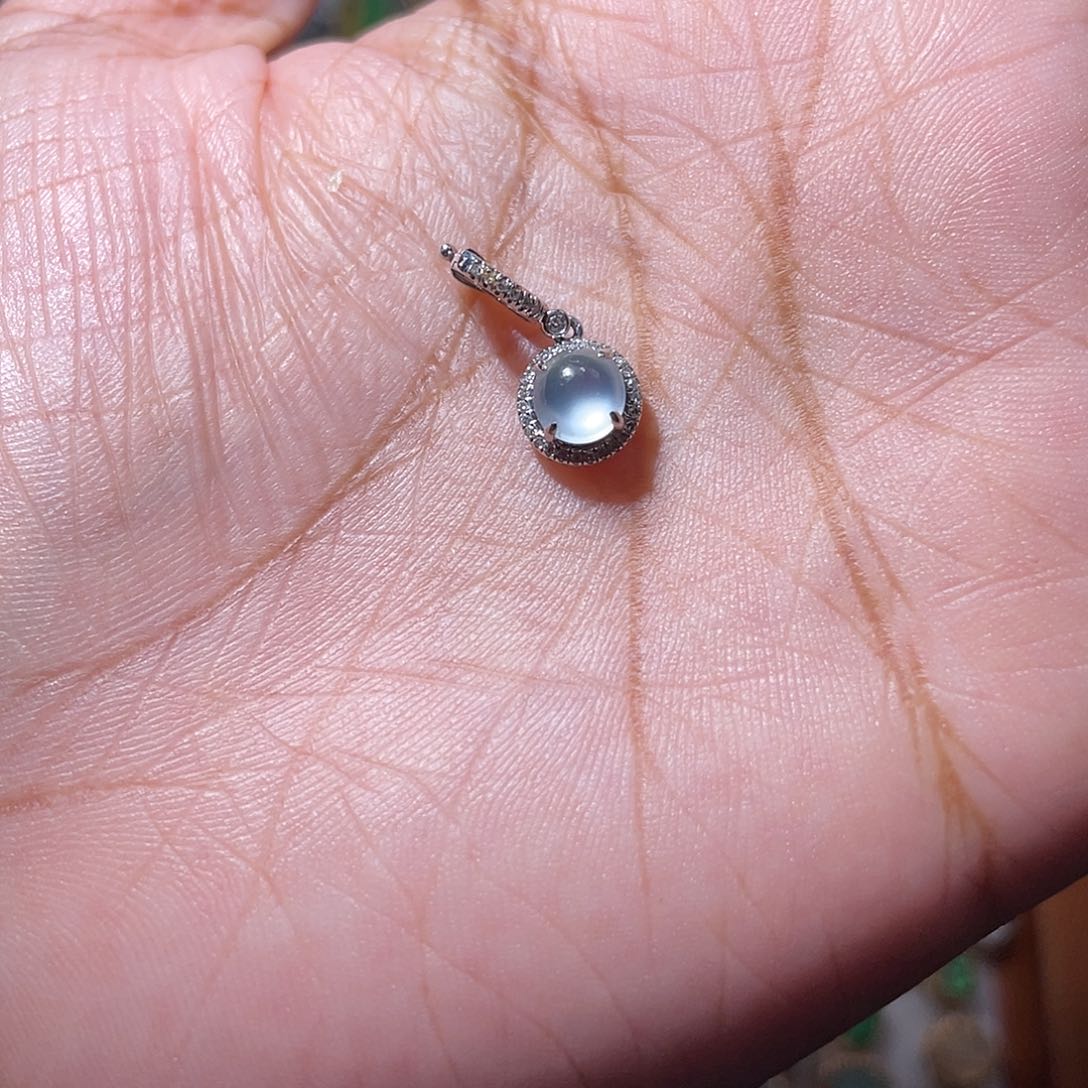 吊坠(不含链)18K金镶嵌翡翠