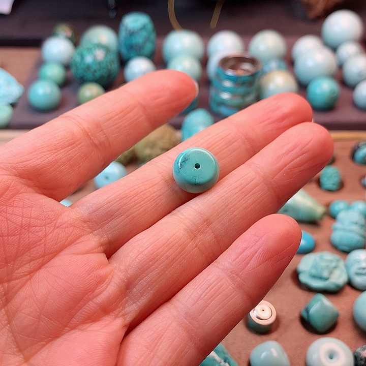 绿松石配饰未镶嵌