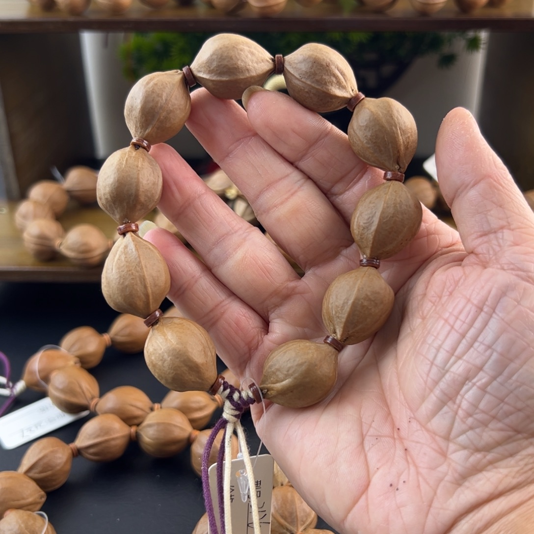 爱***生吊坠橄榄核梅林铁核老树核素串2126