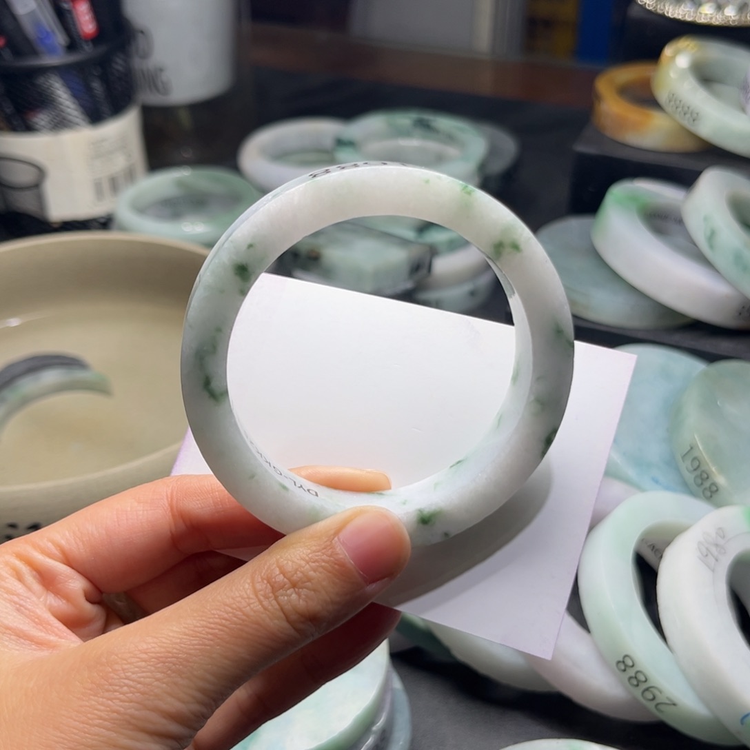 定制翡翠翡翠手镯未镶嵌
