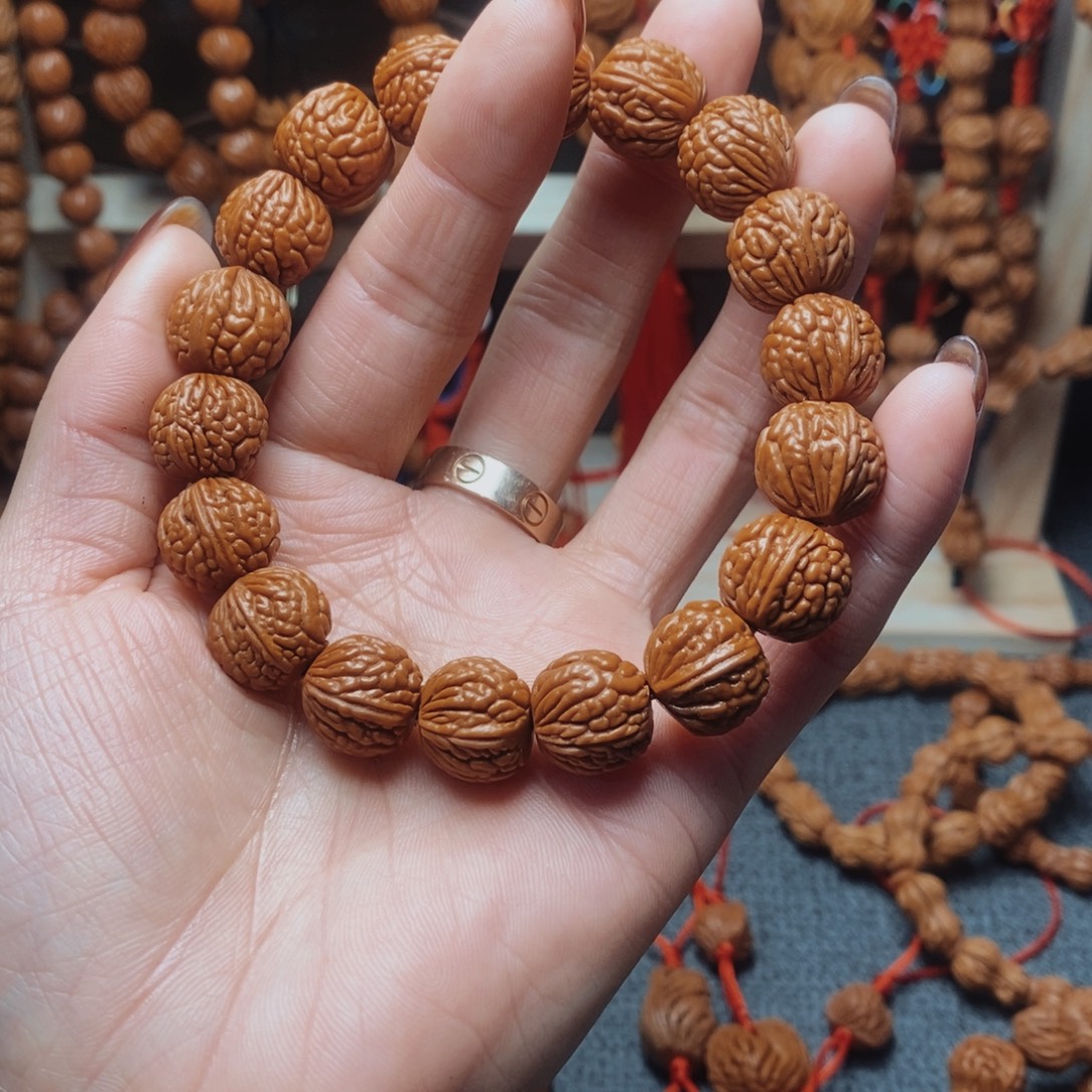 吊坠桃核龙纹桃枭