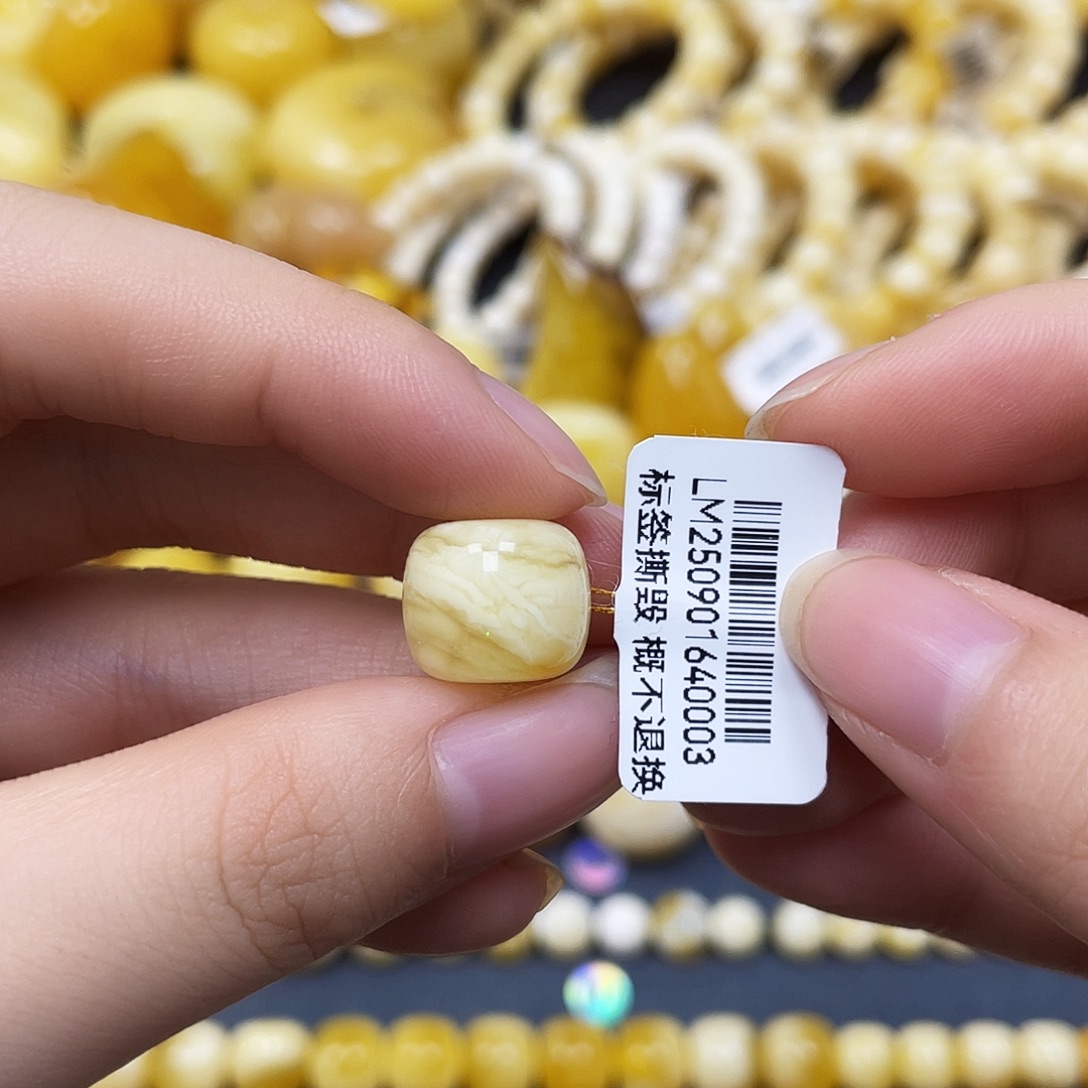 裸石蜜蜡未镶嵌沁色老型12.9✖️11.2mm福利