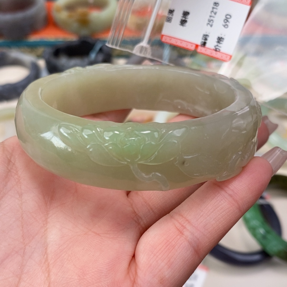 和田玉未镶嵌手镯61回流