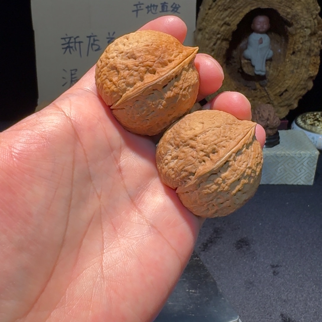 文玩核桃把件云南铁核桃6