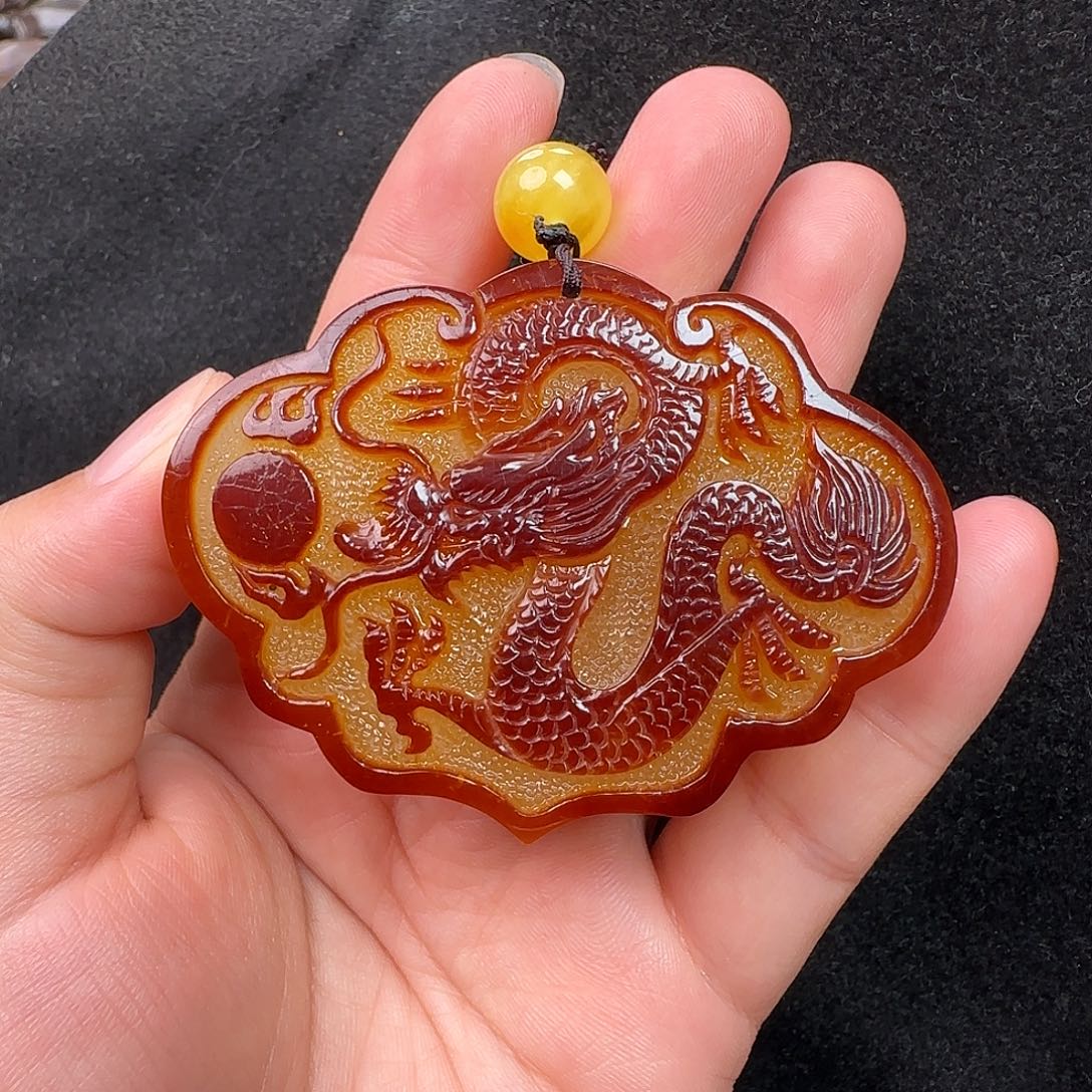 蜜蜡未镶嵌珠宝奇石