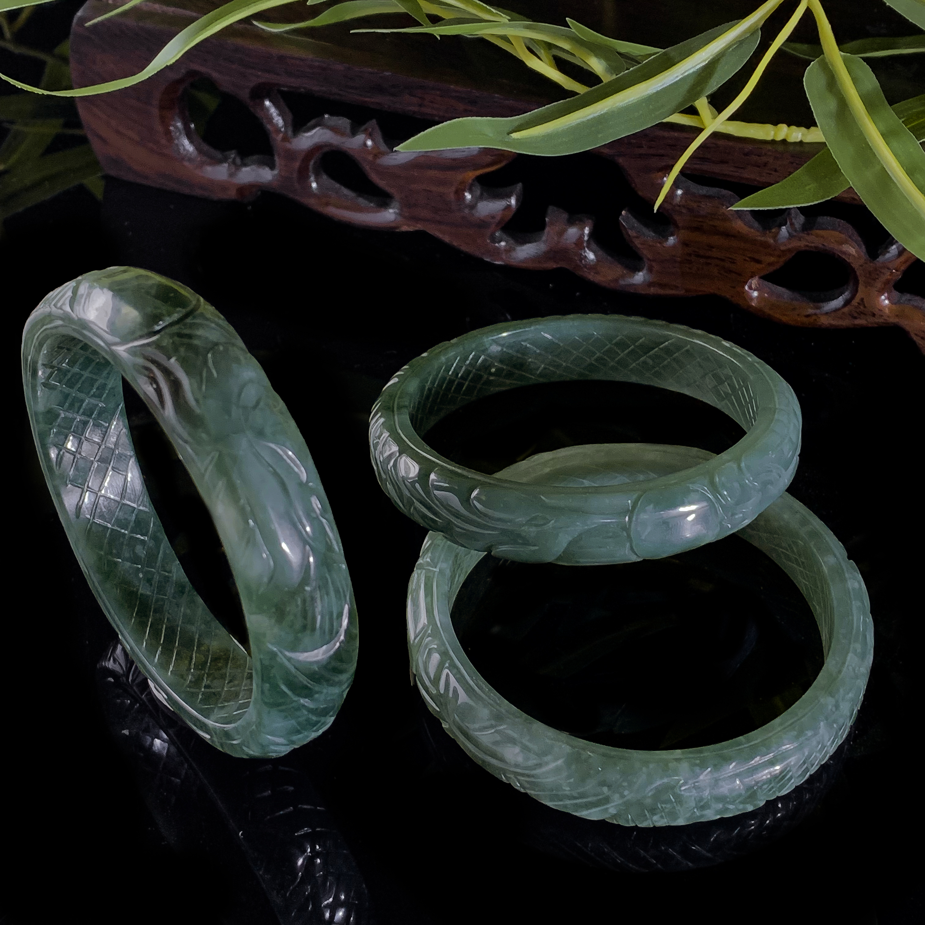 面面来财珠宝A5455-A货翡翠龙凤手镯-配盒-多样性发其一