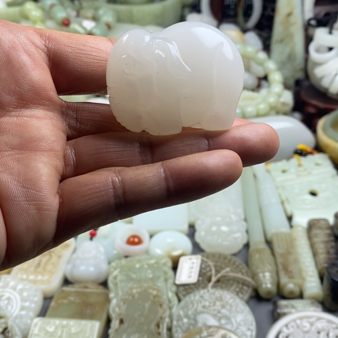 和田玉（糖玉）未镶嵌颈饰