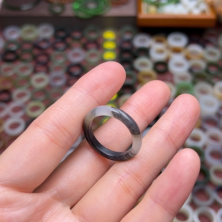 和田玉戒指未镶嵌18.4天眼