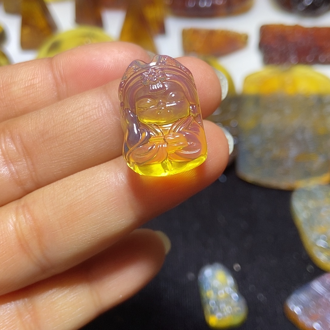 琥珀未镶嵌颈饰缅甸天然琥珀吊坠