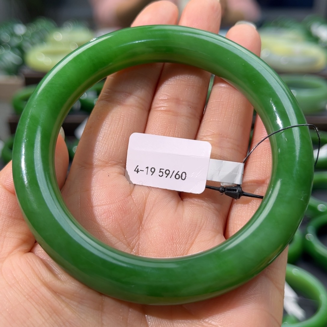 和田玉（碧玉）手镯未镶嵌