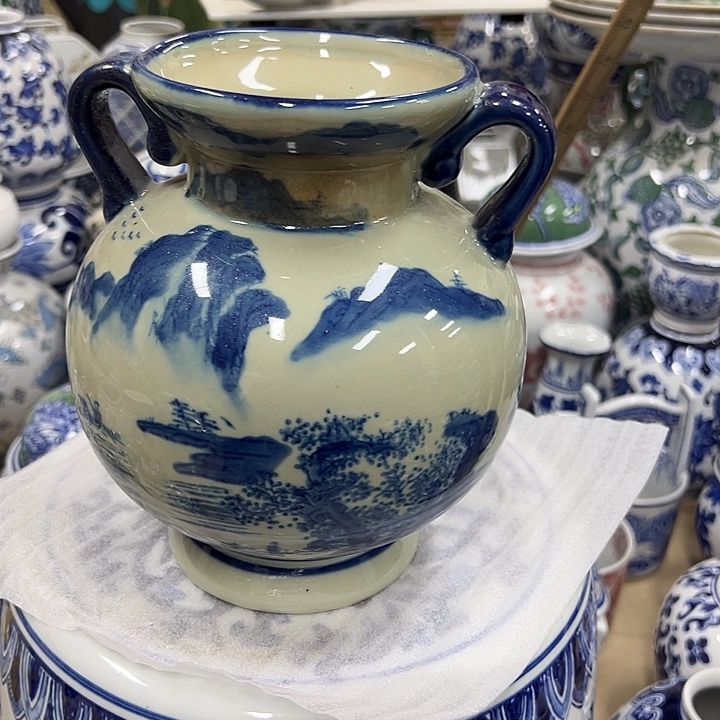 瓷片发两个。。。。。。。。。。。。。。