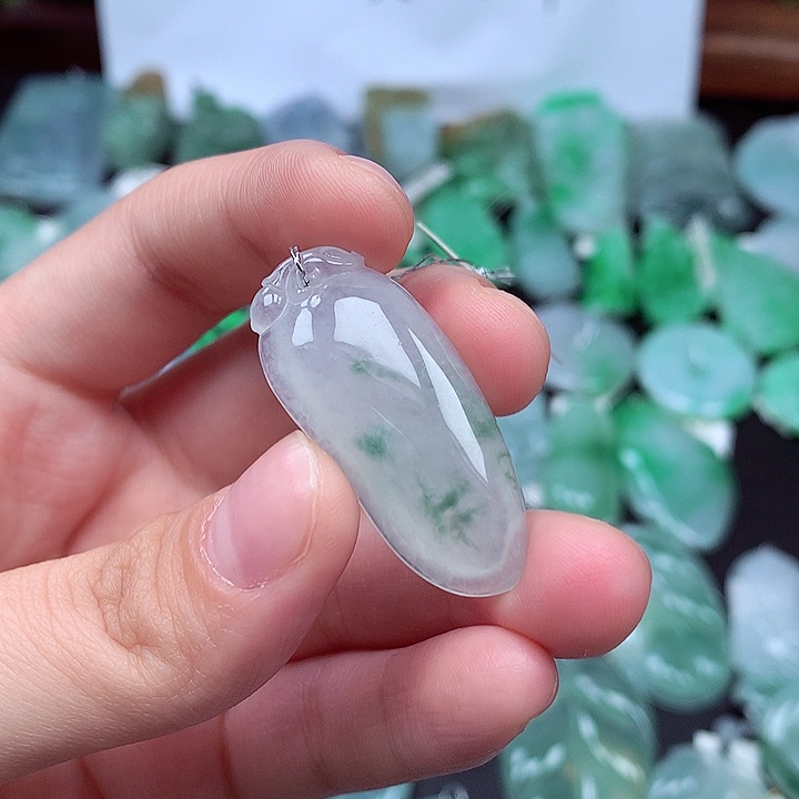 翡翠颈饰未镶嵌A货翡翠