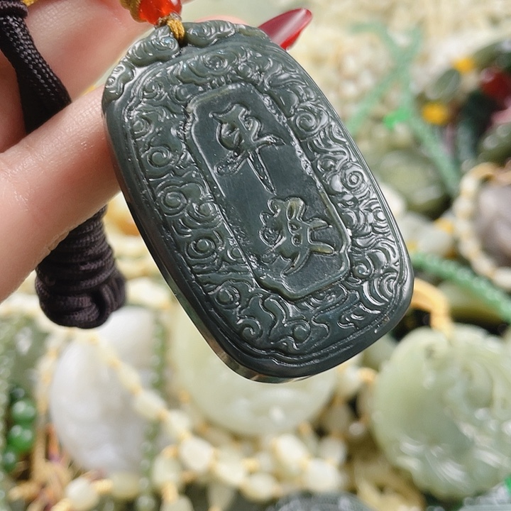 未镶嵌和田玉挂件