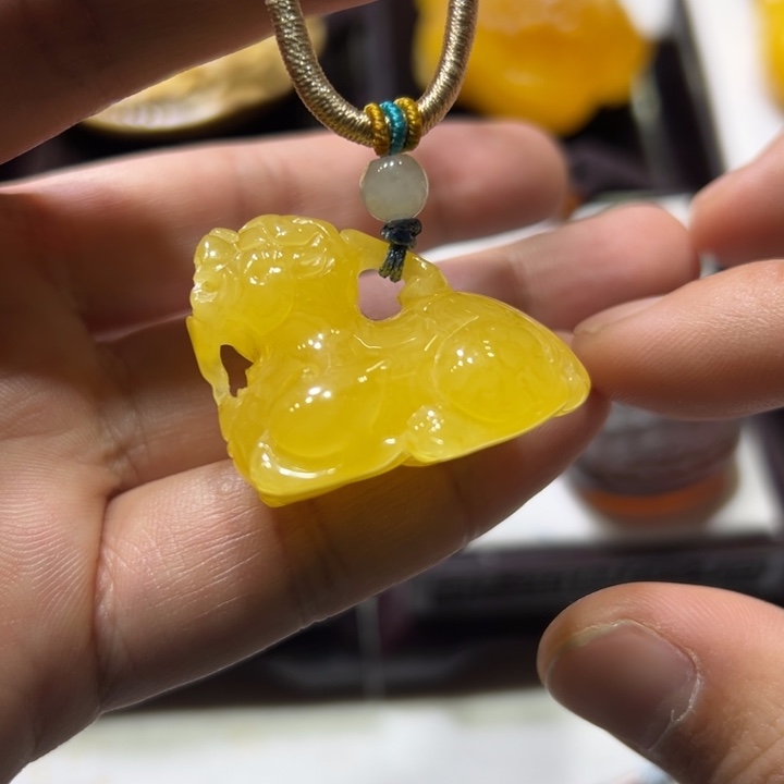 琥珀颈饰未镶嵌琥珀吊坠