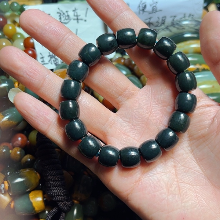 岫岩河磨玉（透闪石质玉）手链未镶嵌