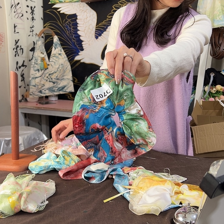 她***星702圆饼发圈不退不换