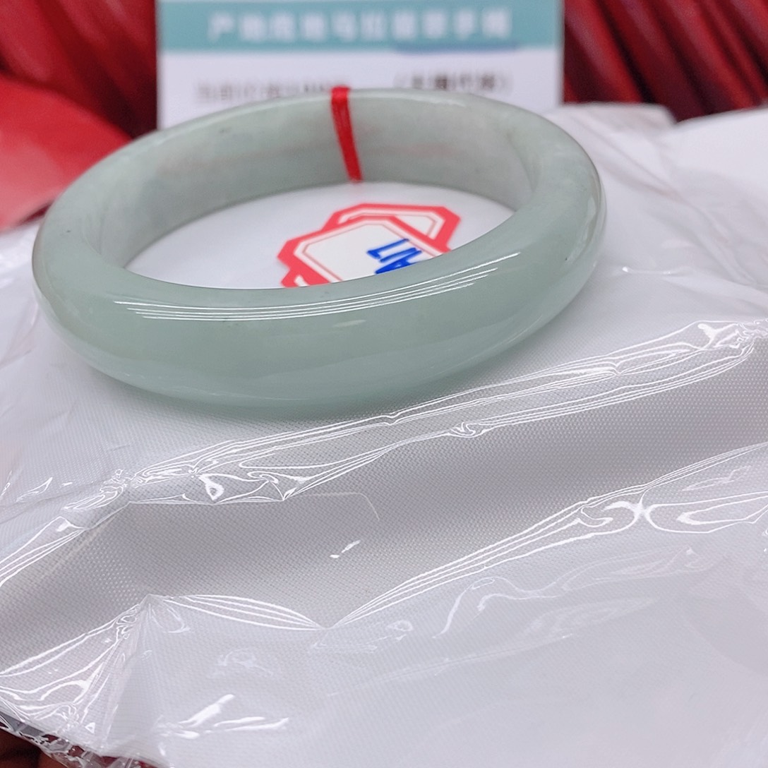 翡翠手镯未镶嵌U*：A17777777