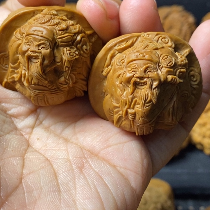 文玩核桃把件财神