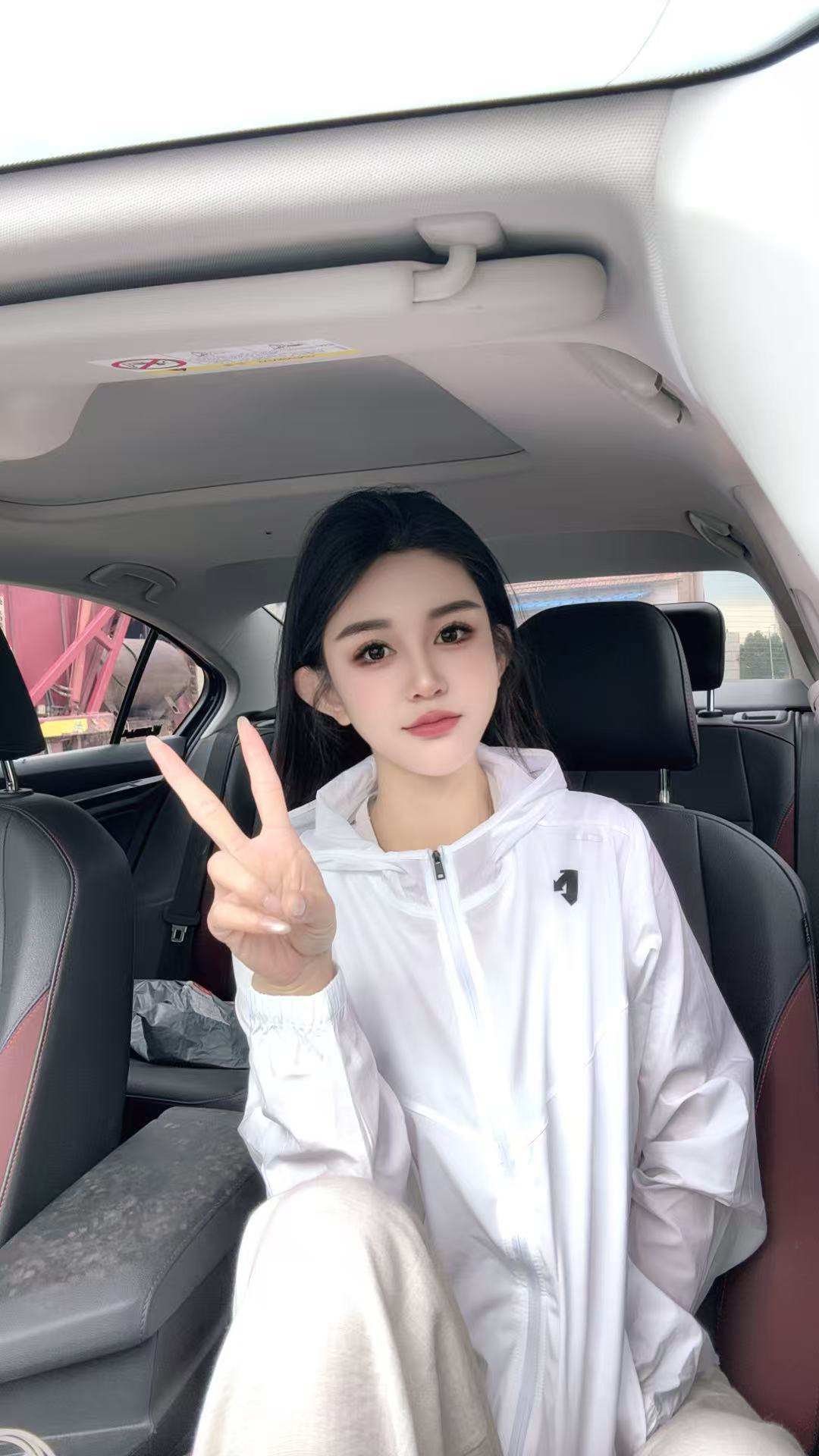 轻薄软糯情侣款薄外套