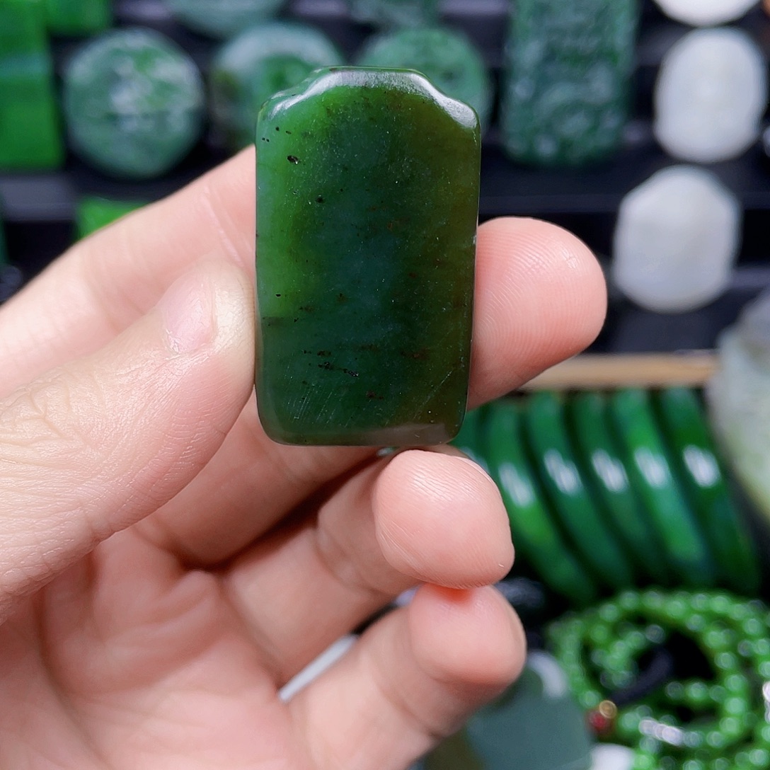 和田玉未镶嵌珠宝半成品