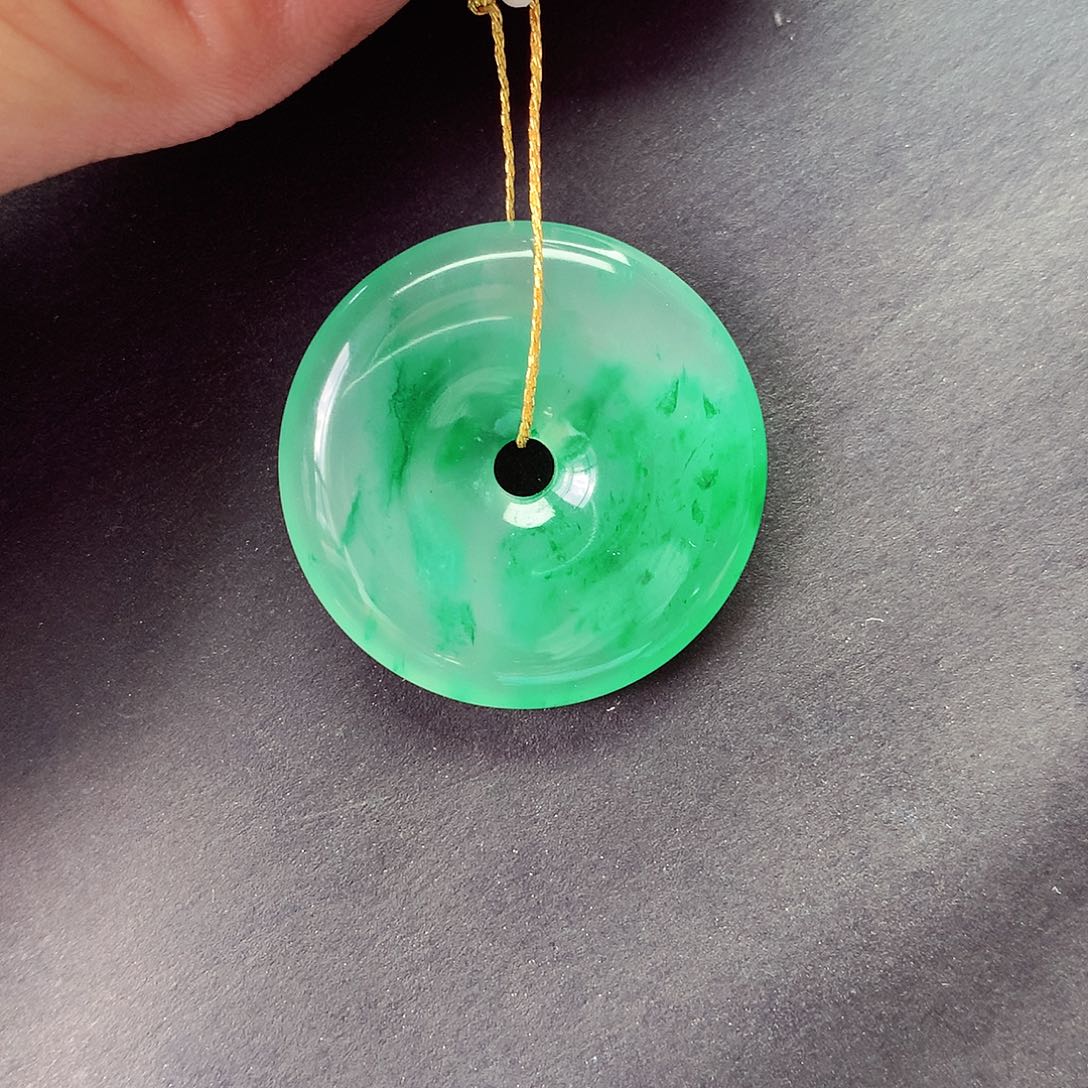 石英质玉未镶嵌颈饰