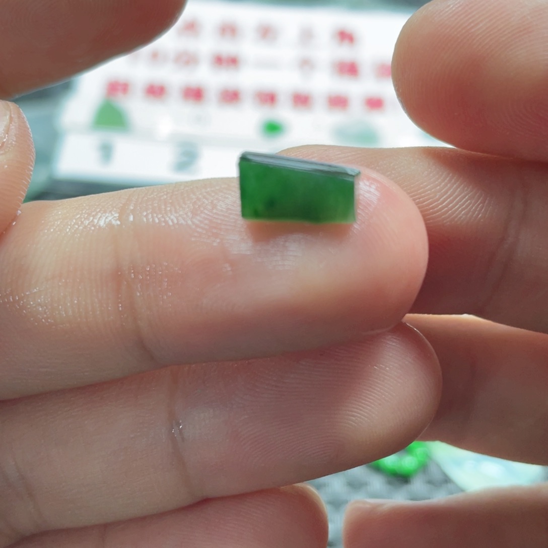 定制翡翠未镶嵌翡翠