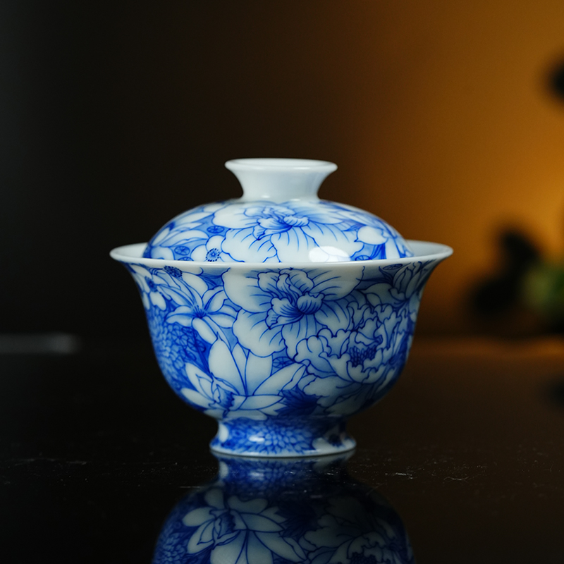 【墨舍名窑】画堂春蓝地万花两才盖碗（htc1108）