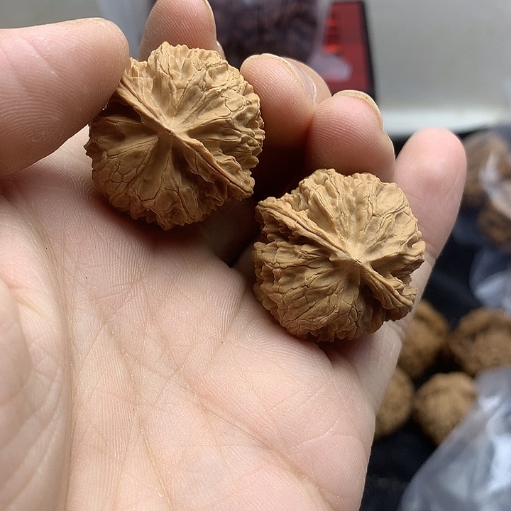 文玩核桃吊坠30 苹果园