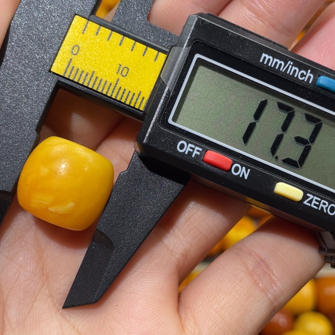 蜜蜡未镶嵌裸石墩子