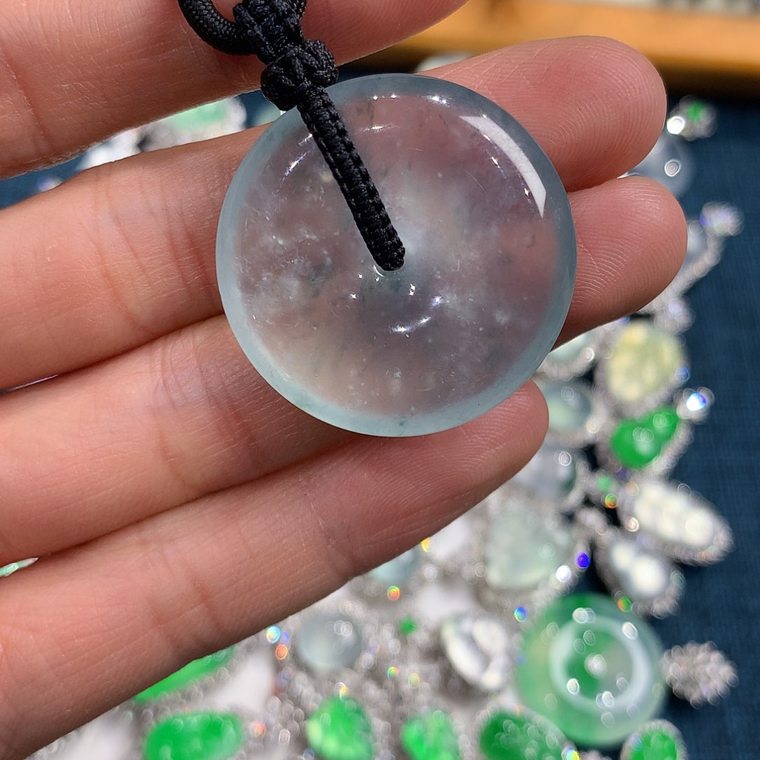 翡翠颈饰18K金镶嵌平安扣