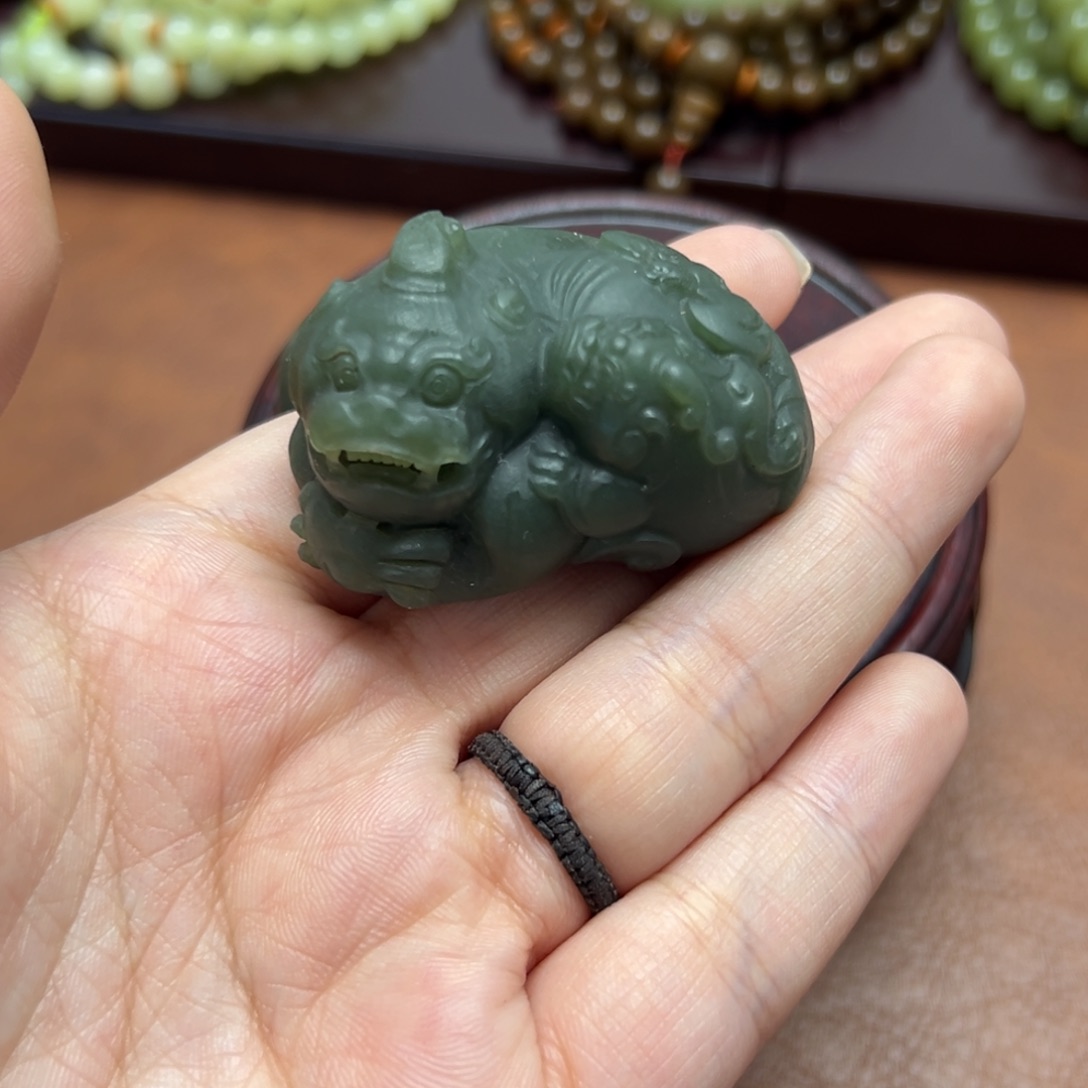 和田玉未镶嵌珠宝奇石