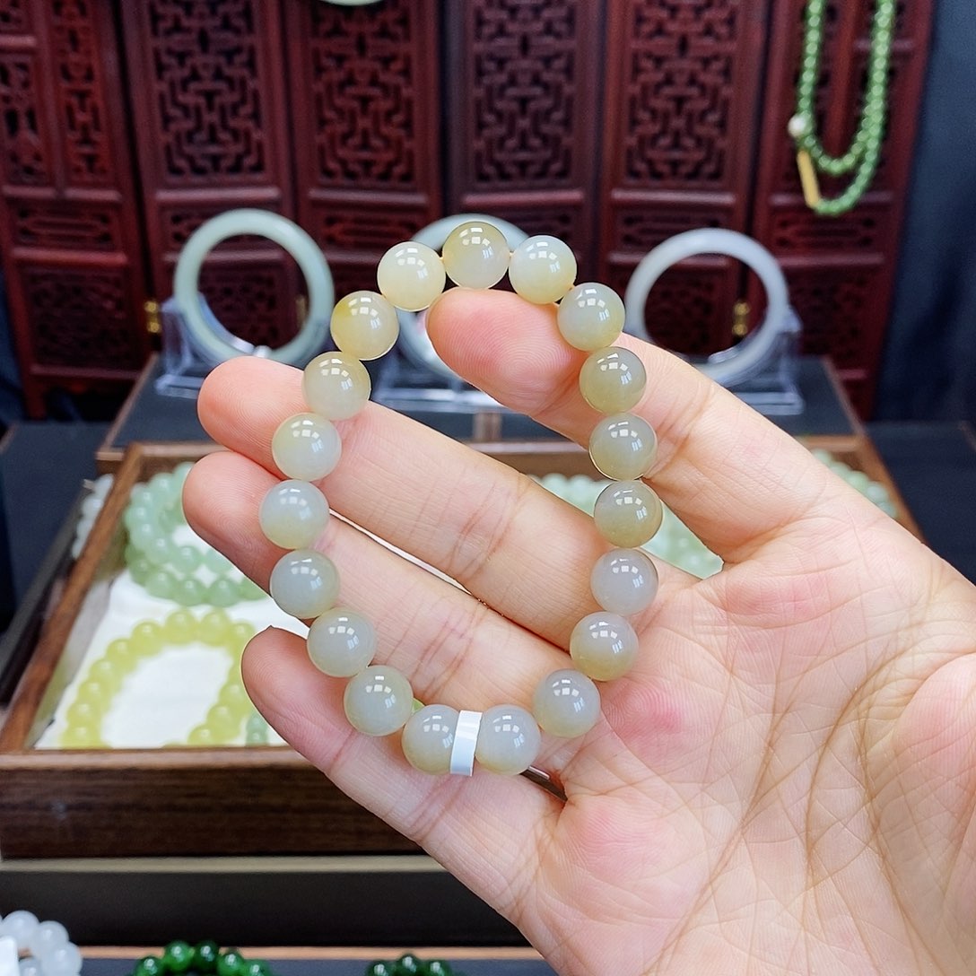 和田玉手串未镶嵌糖白10