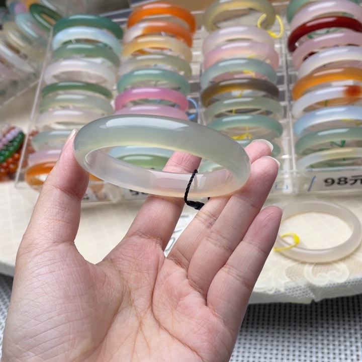 玛瑙/玉髓未镶嵌手镯58圈口