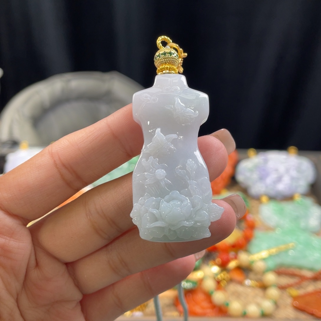 翡翠颈饰未镶嵌代编织