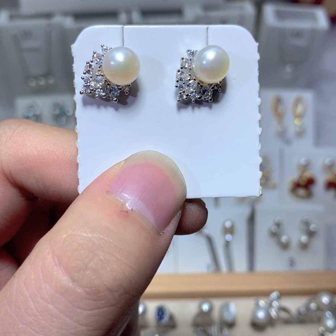 银S925镶嵌淡水珍珠耳饰