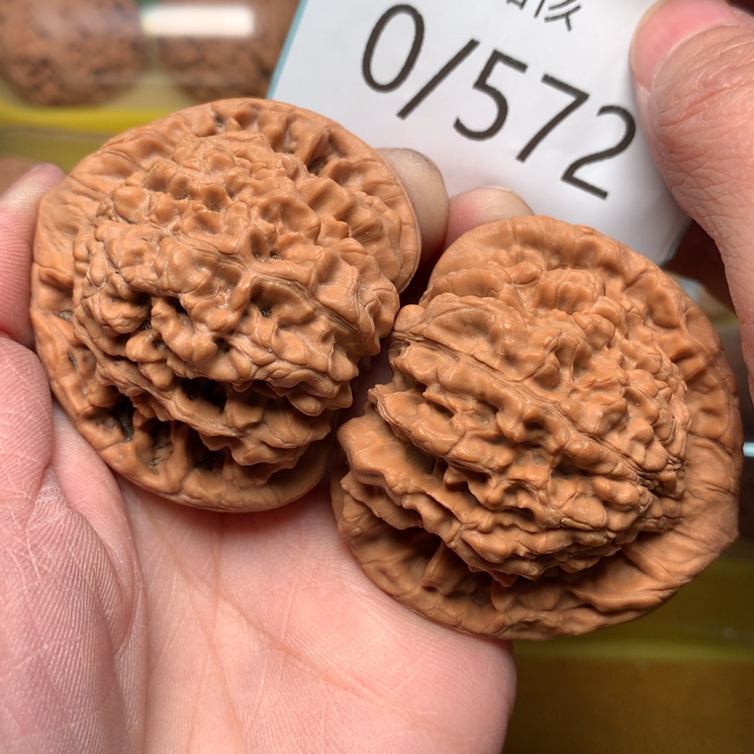 文玩核桃把件麒麟官帽49