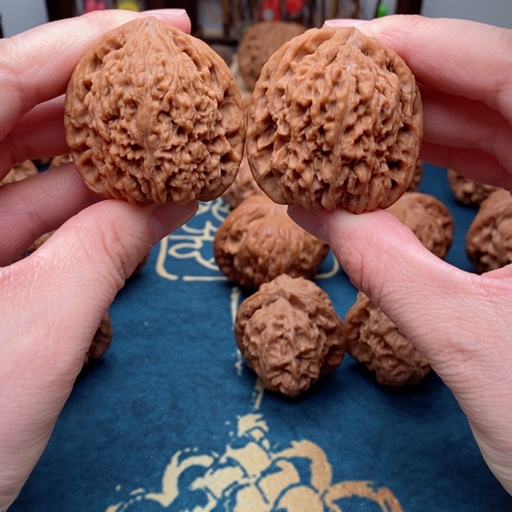 文玩核桃把件高炮南疆石40