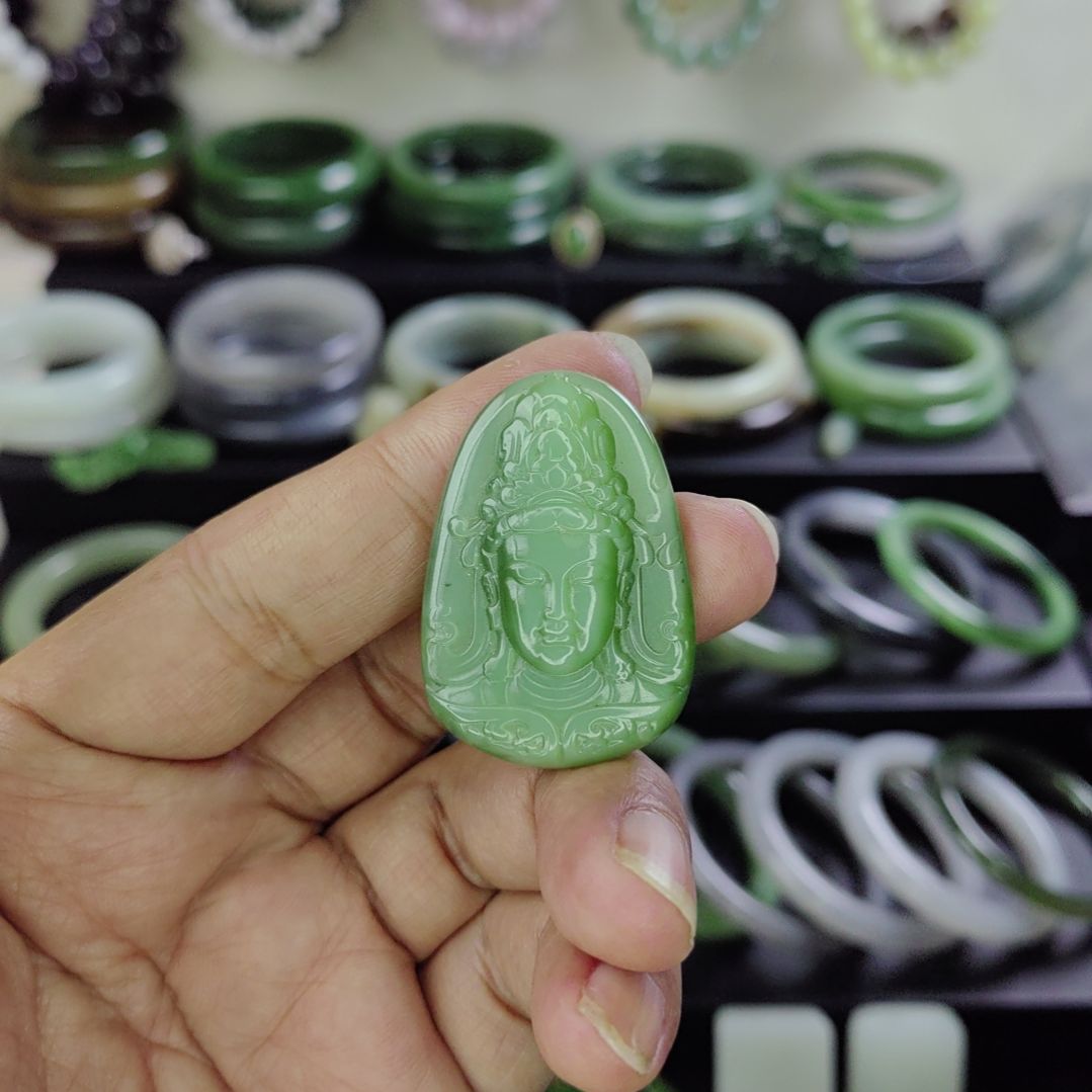 和田玉未镶嵌颈饰